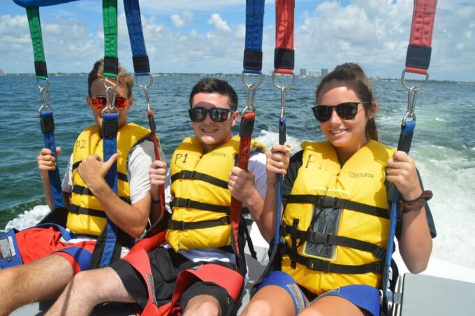 Experience Miami Parasailing Fun Fly High Feel Free - Appreciate Parasailing Guides