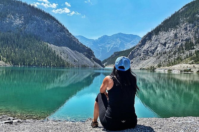 Experience Moraine & Lake Louise From Calgary, Canmore and Banff - Local Guide Expertise