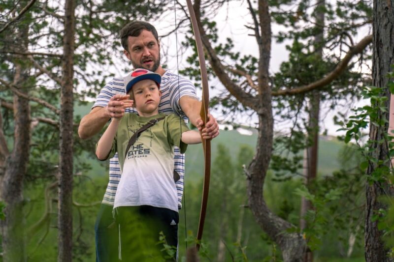 Experience Norwegian Nature: Hike With REAL ARCHERY - Comprehensive Archery Training