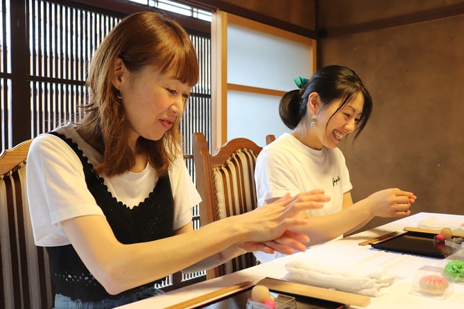 Experience of Making Sweets Taught by Professionals Local Tour & Guide - Meeting and End Points