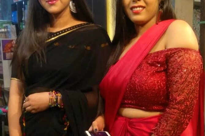 Experience Saree Draping in Delhi - Indian Cultural Outfit - Included Items and Accessories