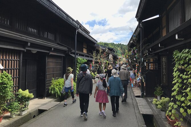 Experience Takayama Old Town 30 Minutes Walk - Tour Inclusions