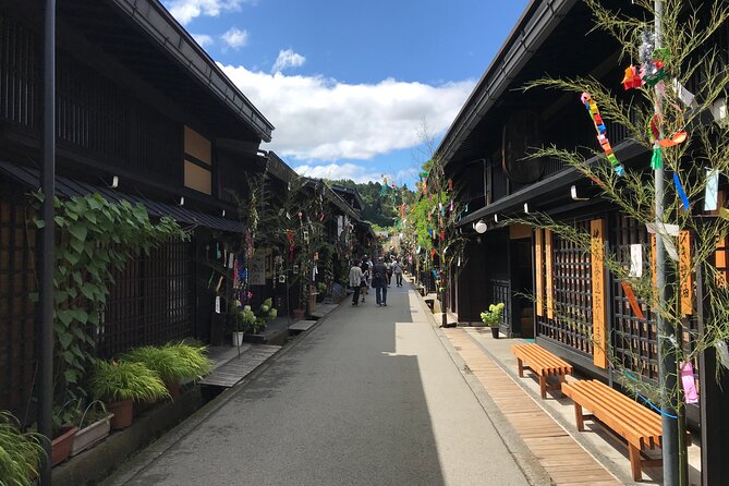 Experience Takayama Old Town 30 Minutes Walk - Takayama Old Town Experience