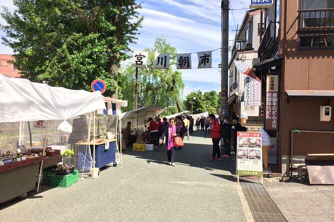 EXPERIENCE TAKAYAMA OLD TOWN & MORNING MARKETS in 1 Hour! - Tour Schedule and Duration