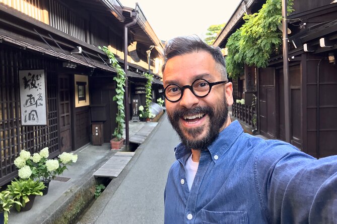 EXPERIENCE TAKAYAMA OLD TOWN & MORNING MARKETS in 1 Hour! - Pricing and Payment Options