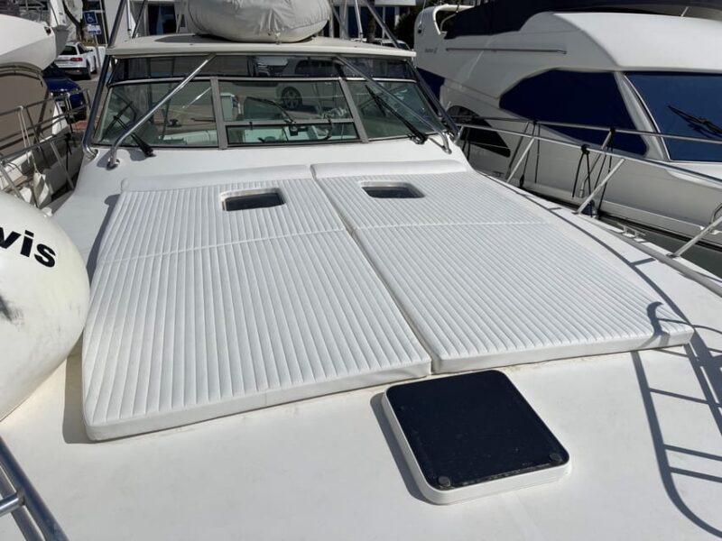 Experience the AMERICANS CUP From a Boat - Pricing and Booking