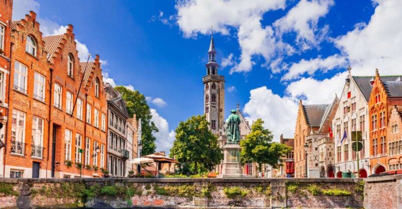 Experience the Best of Bruges on Private Tour With Boat Ride - Key Points