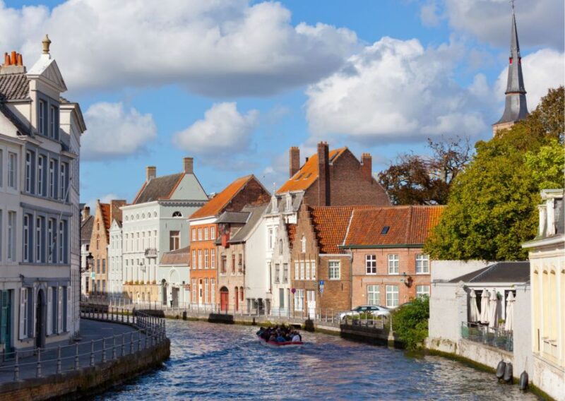 Experience the Best of Bruges on Private Tour With Boat Ride - Local Perspective on Attractions