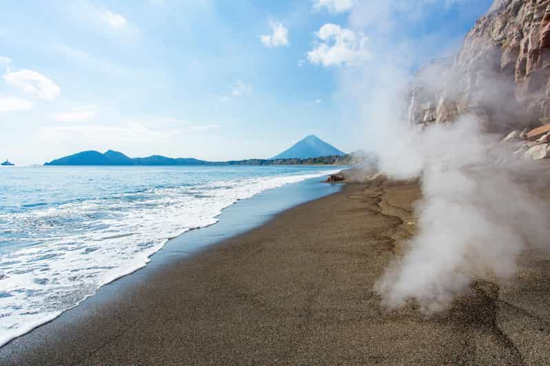 Experience the Blessings of Volcanoes in Kagoshima, Kyushu - Key Points