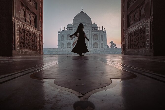 Experience the Taj Mahal: Same Day Private Car Tour From Delhi - Visitor Experiences
