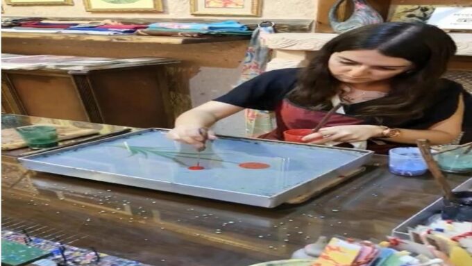 Experience Turkish Marbling Art-Turkish UNESCO Heritage! - Private Group Experience