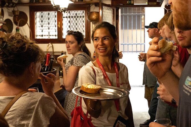 Experience Venice Like a Local: Small Group Cicchetti & Wine Tour - Meeting and Pickup Details