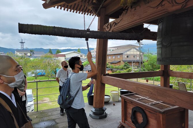 Experience Zen Meditation or Sutra Copying, and Enjoy Vegetarian Food With Monk - Vegetarian Meal Highlights