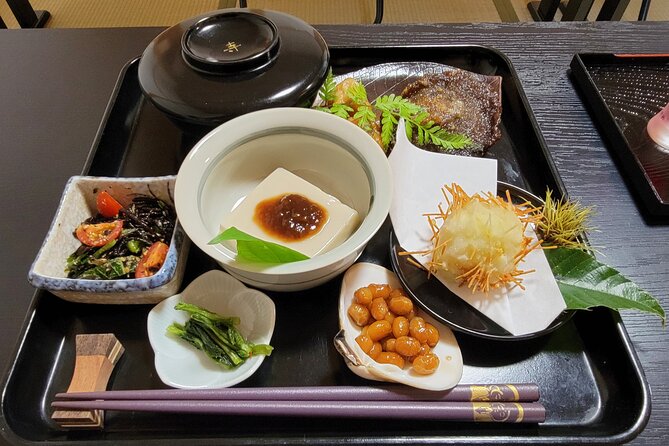 Experience Zen Meditation or Sutra Copying, and Enjoy Vegetarian Food With Monk - Green Tea and Sweets