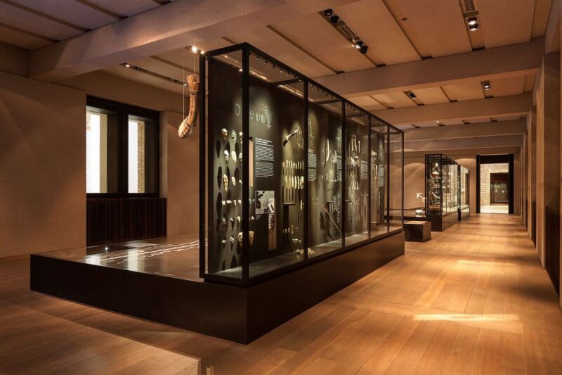 Expert Archaeological Tour of the Neues Museum - Tour Logistics