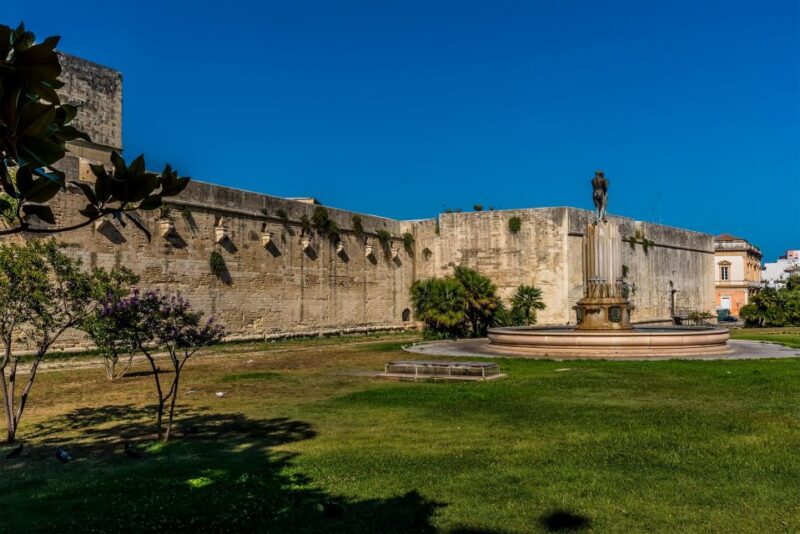 Exploration of Lecce Walking Tour for Couples - Key Points
