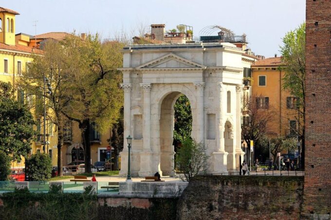 Exploration of Verona + Arena: Walking Tour - Last-Minute Bookings