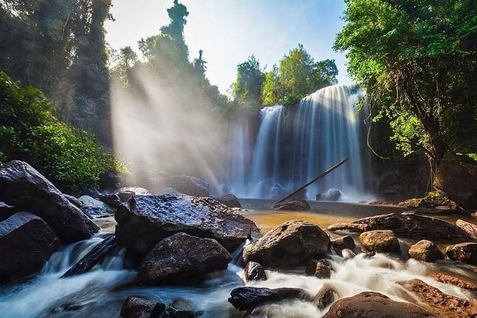 Explore 2-Days Sunrise Angkor Wat & Day Trip To Waterfall 1000 Lingas Carving - Witnessing Sunrise at Angkor Wat