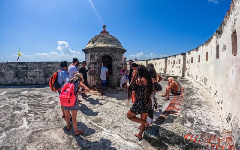 Explore 5 Islands of the Rosary With Lunch Included - Key Points