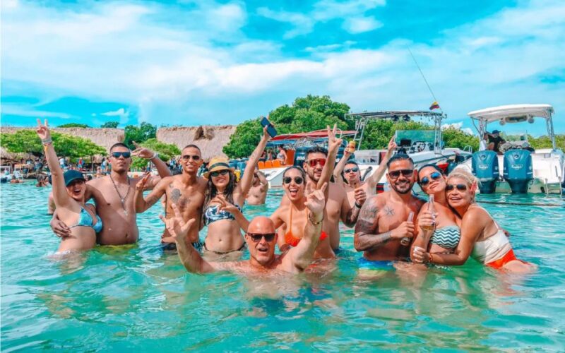 Explore 5 Islands of the Rosary With Lunch Included - Booking and Payment