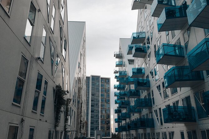 Explore Aarhus in 60 Minutes With a Local - Discovering Aarhus Architectural Wonders