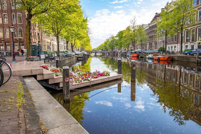 Explore Amsterdam in 90 Minutes With a Local - Personalized Recommendations From a Local