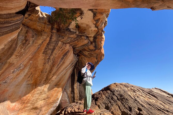 Explore Ancient Rock Art on a Private Guided Trip From Cape Town - Discovering Ancient Rock Art