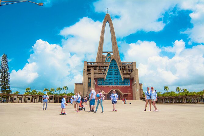 Explore and Learn the Culture of the Dominicans - Navigate the Pickup Points