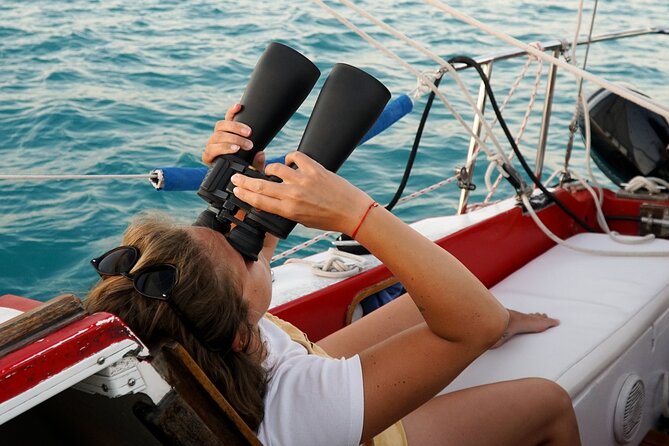 Explore Bacalar Lagoon in Privacy and Comfort. Ideal for Couples and Families. - Included Amenities and Comforts