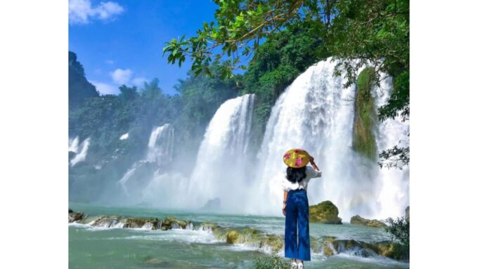 Explore Ban Gioc Waterfall Tour From Hanoi in 2 Days - Accommodation and Meals