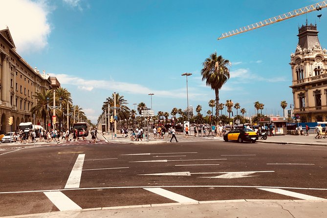 Explore Barcelonas Best Street Art Quarter With a Local - Reviews and Ratings