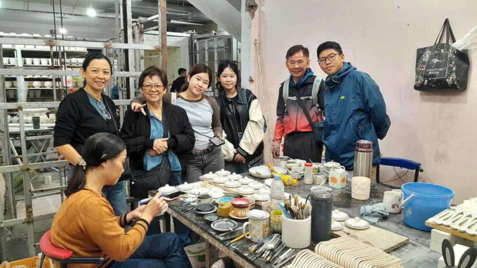 Explore Bat Trang Village & Ceramics Factories / Local Guide - Exploring the Pottery Factories