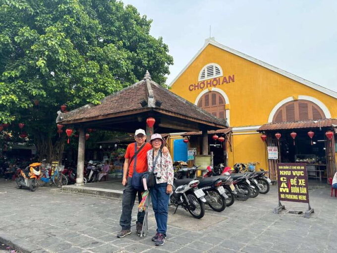 Explore Bay Mau Coconut Jungle & Hoi an Old Town With Dinner - Authentic Vietnamese Dinner