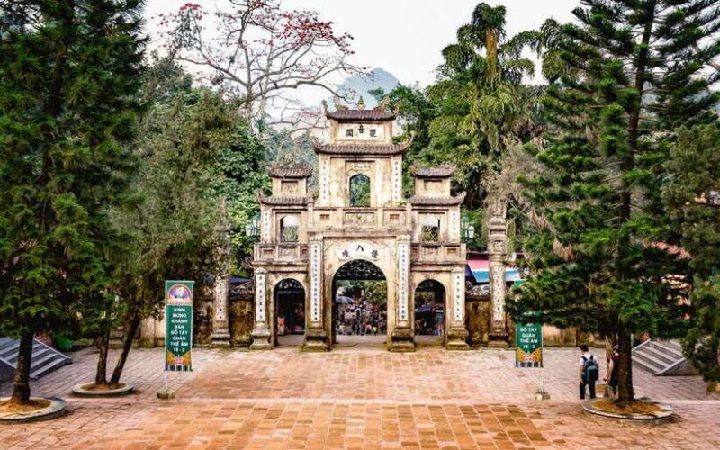 EXPLORE BEAUTY PERFUME PAGODA 1 DAY TOUR - Key Points