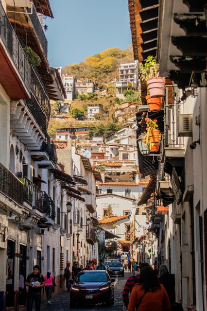 Explore Cacahuamilpa Caves and Colonial Taxco: A Unique Tour - Participant Restrictions and Warnings
