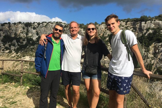 Explore Cavagrande Nature Reserve - Iconic Views and Stunning Scenery