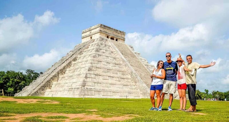 Explore Chichén Itzá, Valladolid, and Cenotes - Key Points