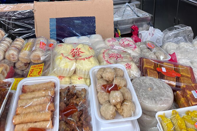 Explore Chinatown in Manila With Mari - Transportation and Group Size