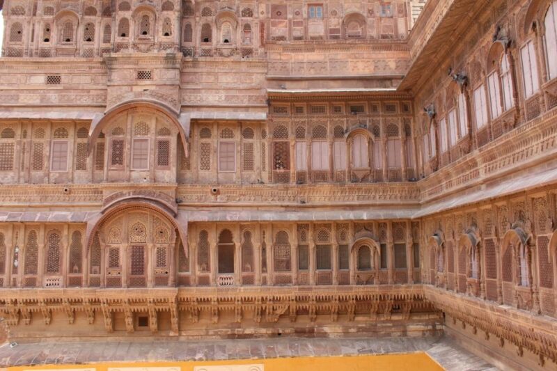Explore Chittor Fort & Pushkar With Jaipur Drop From Udaipur - Key Points