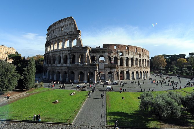 Explore Colosseum and Roman Forum With an Archaeologist - Exploring the Colosseum
