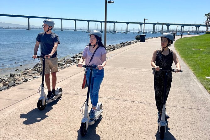 Explore Coronado Island by E-Scooter With Photos Included - Visiting the Hotel Del