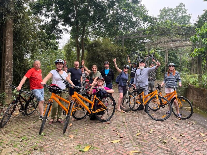 Explore Duong Lam Village With Mia Pagoda, Phung Hung Temple - Visiting Duong Lam Village
