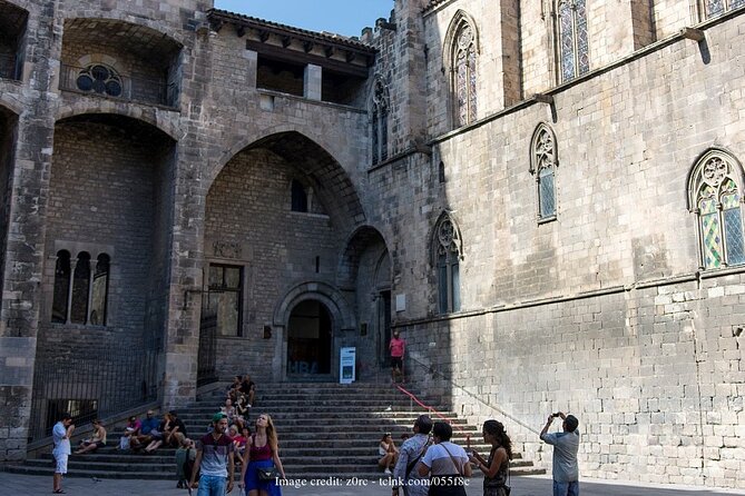 Explore El Born District: Private Half-Day Walking Tour - Exploring the Medieval Streetscapes