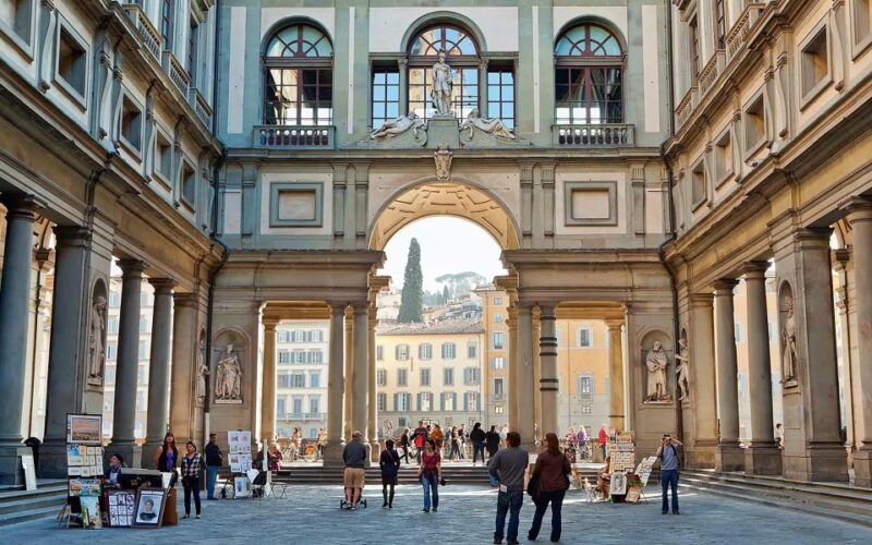 Explore Florence's Uffizi: Art, History & Panoramic Views - Guided Tour Experience