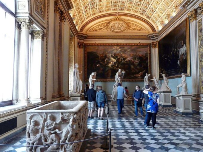 Explore Florence's Uffizi: Art, History & Panoramic Views - Uffizi Gallery Accessibility