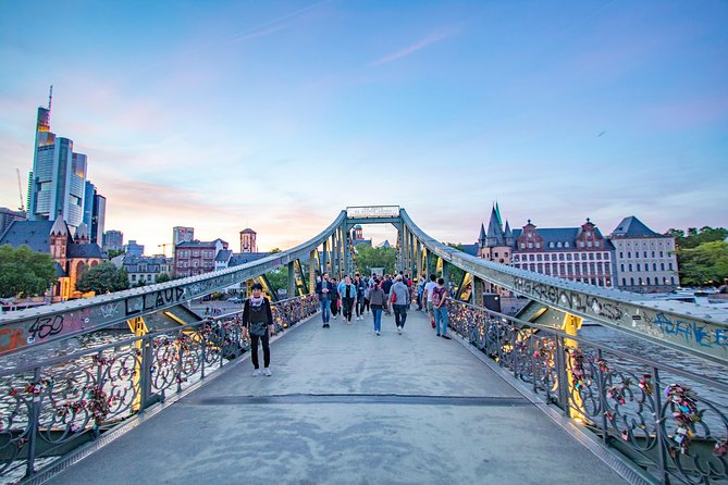 Explore Frankfurt in 60 Minutes With a Local - Pricing and Cancellation Policy