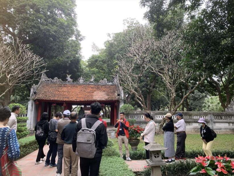 EXPLORE HANOI LUXURY CITY HALF-DAY TOUR (AFTERNOON) - Temple of Literature
