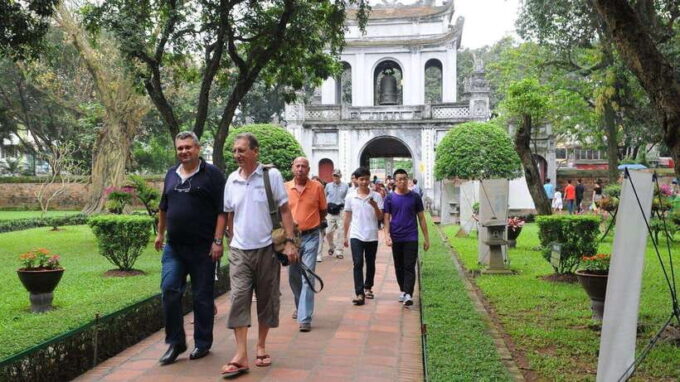 EXPLORE HANOI LUXURY CITY HALF-DAY TOUR (AFTERNOON) - Return to Hotel