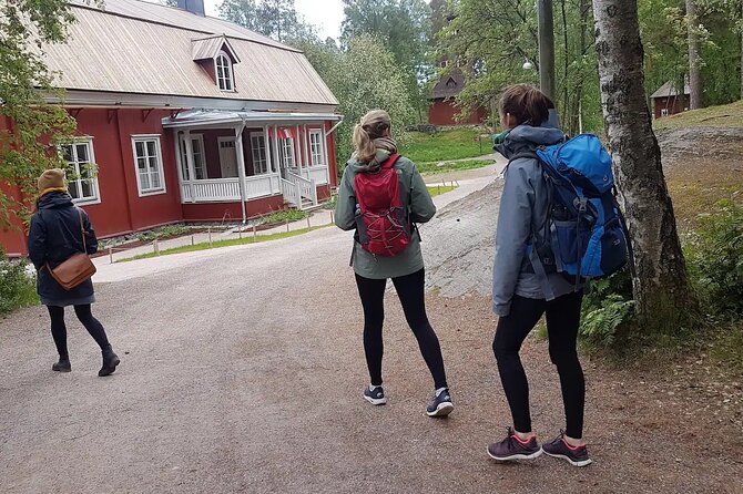 Explore Happiest Helsinki: Bike/Ebike: BBQ, Sauna, Forest, &Parks - Navigating Public Transportation to the Tour