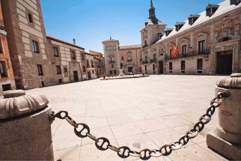Explore Hapsburg Madrid: Interactive Tour With GPS - Tour Logistics and Requirements